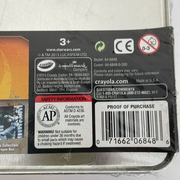 SEALED 2015 Crayola Stormtrooper Collectors 64 Crayon Tin Disney - Picture 4 of 4